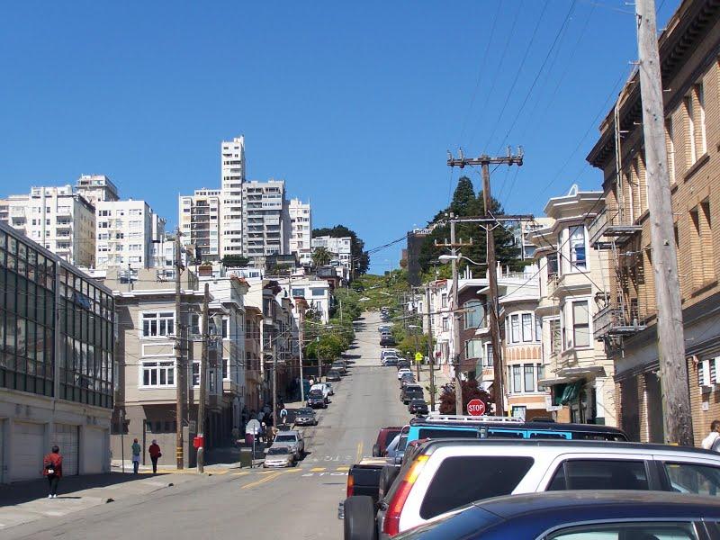 Lombard Street, la route la plus sinueuse des États-Unis