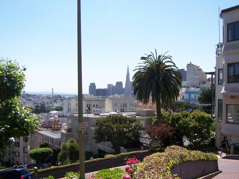 Lombard Street, la route la plus sinueuse des États-Unis