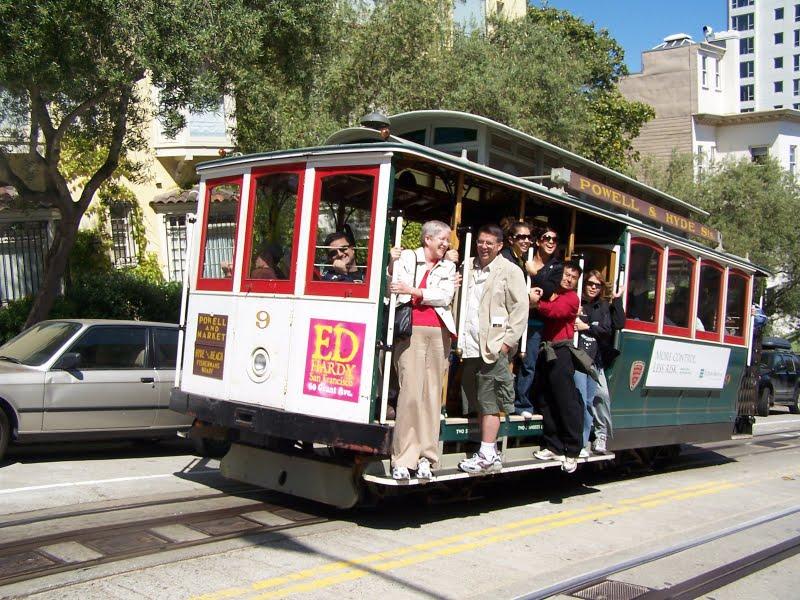 Lombard Street, la route la plus sinueuse des États-Unis