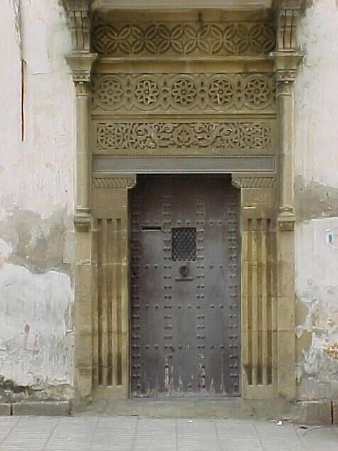 Sale, ses monuments et sa fete de cierges http://photosmaghreb.canalblog.com/images/maroc1682.JPG