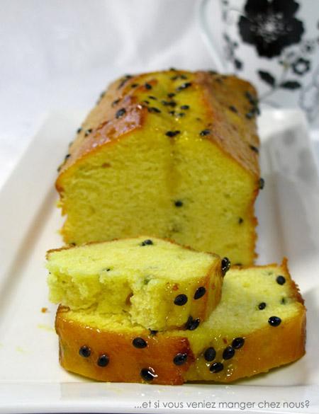 Cake au citron et sauce de fruits de la passion