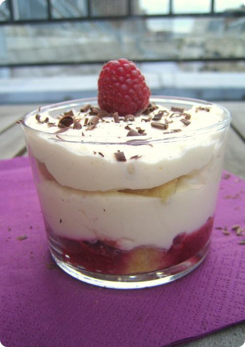 Tiramisu à la rose et aux framboises ou tiramisu revisité façon Ispahan..