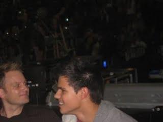 Taylor Lautner au concert de Taylor Swift à Chicago Taylor Lautner au concert de Taylor Swift à Chicago