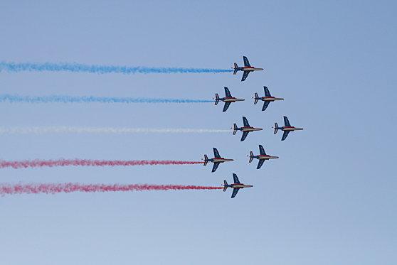 Combien De G Pilote De Chasse L'Hommage de la Patrouille de France à Astérix - Paperblog