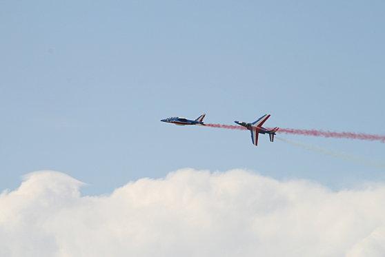 Combien De G Pilote De Chasse L'Hommage de la Patrouille de France à Astérix - Paperblog
