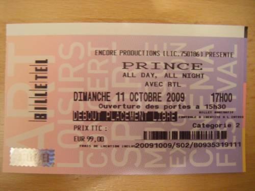Prince au grand Palais 2009-10-11 01.jpg
