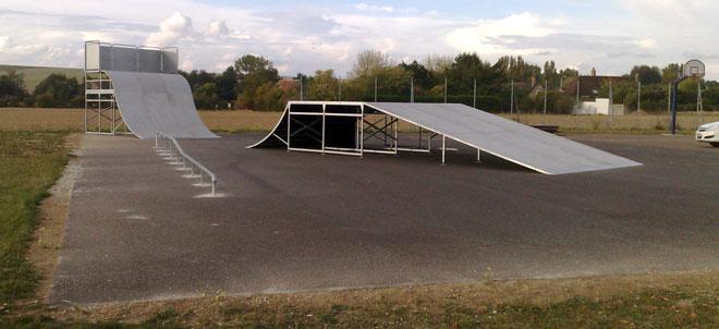 Spot : le skatepark de Marcilly-le-Hayer (10) Spot : le skatepark de Marcilly-le-Hayer (10)