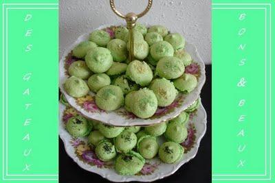 COQUE DE MACARON A LA PISTACHE COQUE DE MACARON A LA PISTACHE