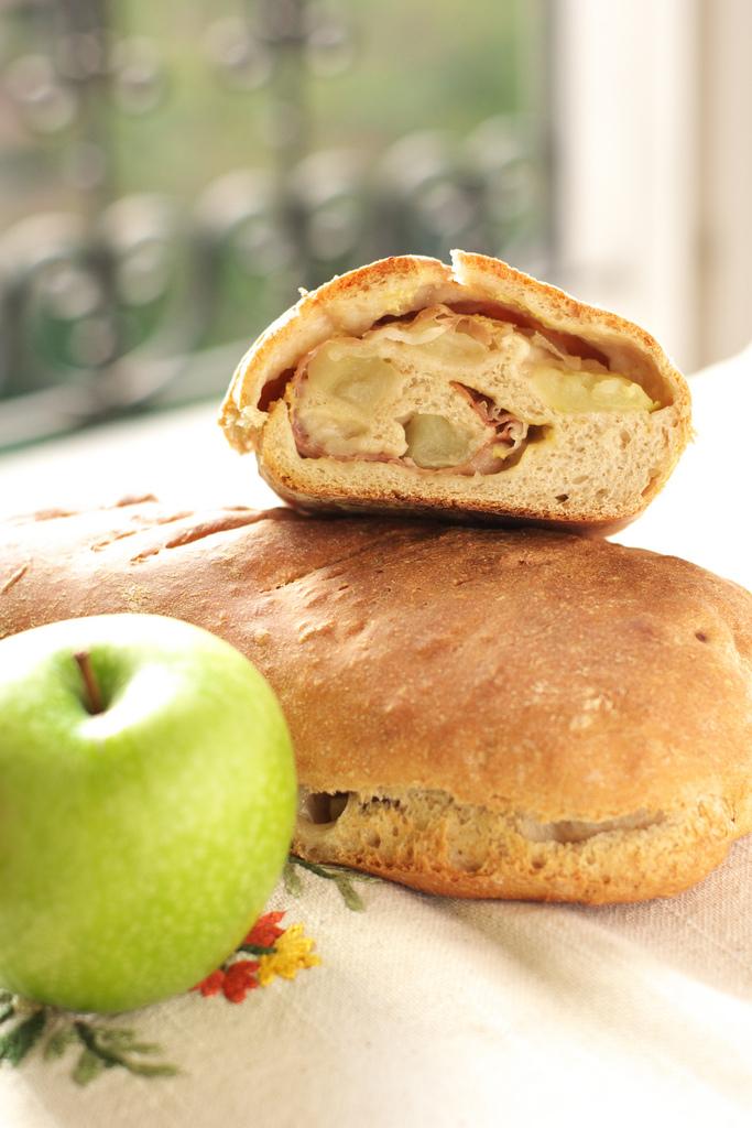 Apple and speck bread (WBD)