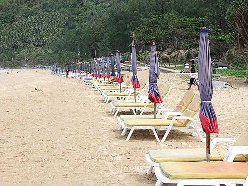 Phuket: La plage de Nai Harn Beach