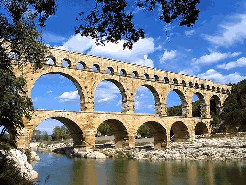 Le Pont du Gard : un monument romain ...