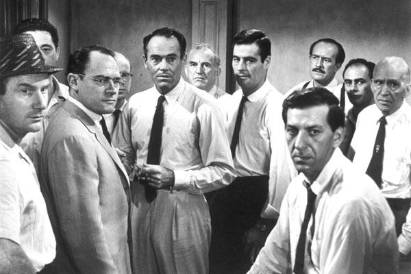 Henry Fonda, E.G. Marshall, Ed Begley, Jack Warden, John Fiedler et Martin Balsam. Carlotta Films