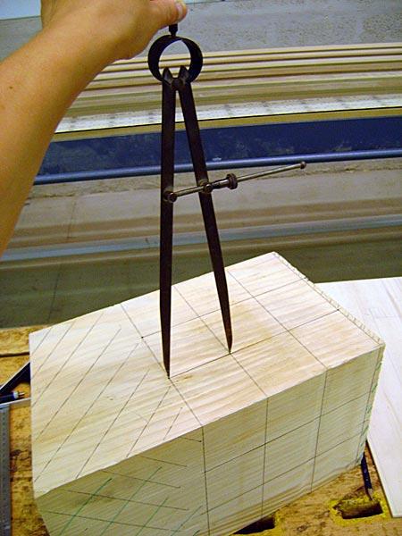 Du bois brut jusqu'au polyèdre cubique à pointes… Du bois brut jusqu'au polyèdre cubique à pointes…