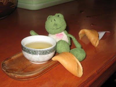 La grenouille au fond d'un puits ne sait rien de la haute mer. (Proverbe chinois) La grenouille au fond d'un puits ne sait rien de la haute mer. (Proverbe chinois)