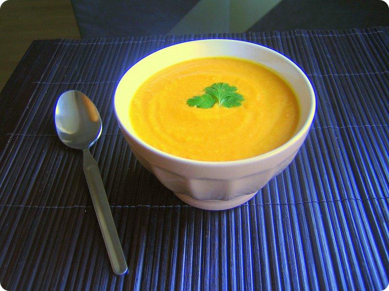 Une bonne soupe de carottes à l'orange et au miel pour se réchauffer!