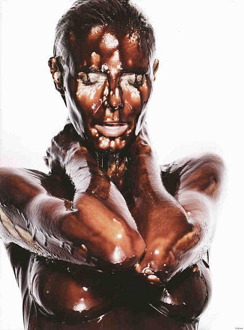heidi-klum-prend-femme-chocolat-hot-hot-hot-L-1.jpeg