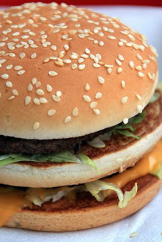 Des milliers d'Islandais profitent d'un dernier Big Mac