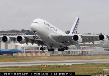 Airbus A380 au décollage