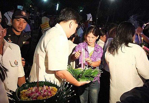 2 novembre 2009: Fête de “Loy Kratong” La tradition.