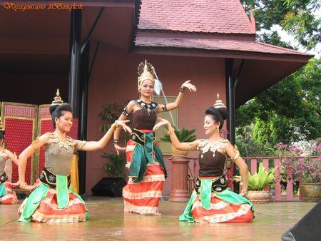 danse_traditionnelle_Bangkok__1_