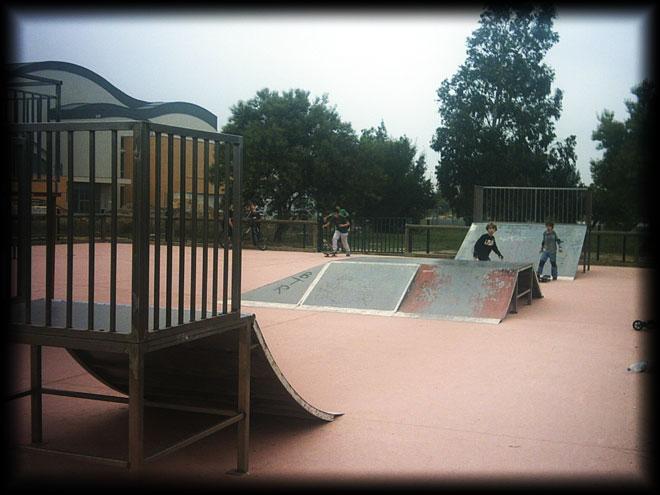 Spot : le skatepark de Saint-Estève (66) Spot : le skatepark de Saint-Estève (66)