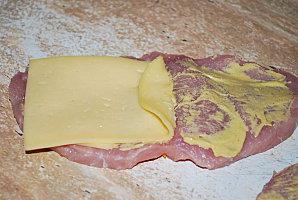 Tranches de porc farcies au fromage et purée de potimarron