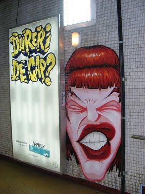 Graffiti dans le métro: Bayer à Bucarest