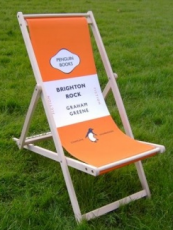 Mug, chaise de jardin : le marketing des couvertures de Penguin