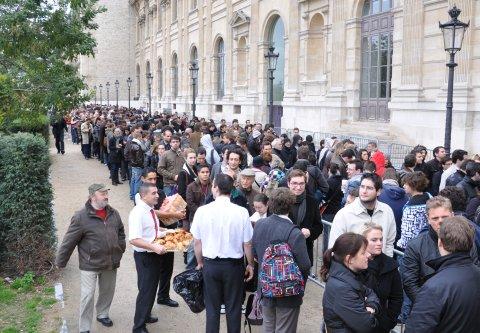 apple-louvre6 apple-louvre6