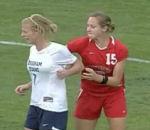 Un footballeuse un peu trop agressive vidéo footballeuse méchante foot violente