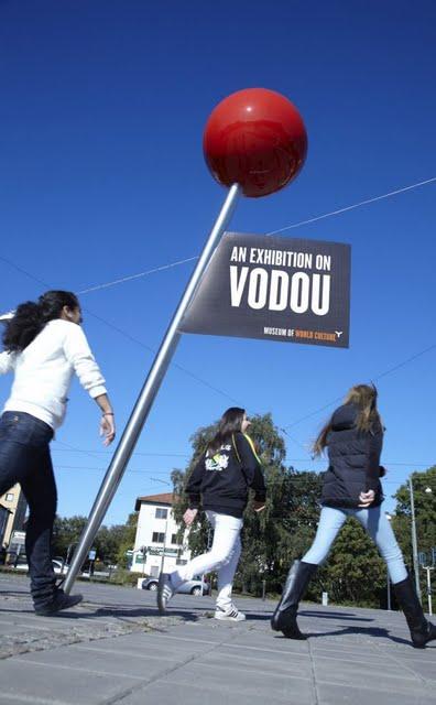 JCDecaux : Pour le plaisir de planter une aiguille JCDecaux : Pour le plaisir de planter une aiguille