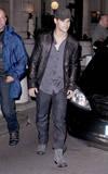 Rob, Kris et Taylor arrivant à Paris hier Photobucket