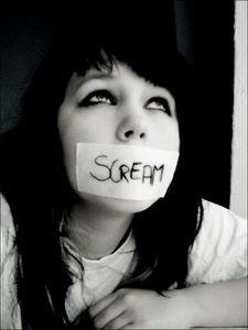 La discrimination des femmes détériore leur santé scream
