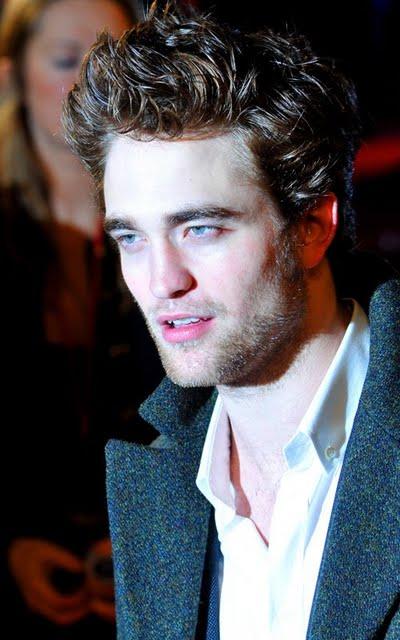 Robert Pattinson fait la promo de New Moon chez lui !