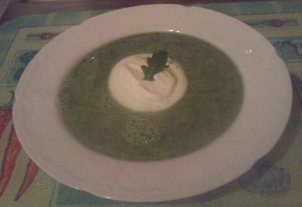 Soupe de roquette à l'ail des ours Soupe de roquette à l'ail des ours
