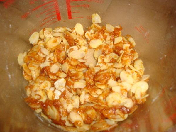 MUFFINS AUX AMANDES CRAQUANTES:DIGNES D.UN GRAND PATISSIER MUFFINS AUX AMANDES CRAQUANTES:DIGNES D.UN GRAND PATISSIER