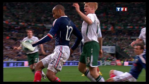 Videos: France-Irlande - la main de Henry et les moments clés du match