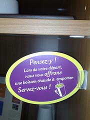Exploration n°9 - améliorer la relation client par la simulation Affichette dans un hôtel