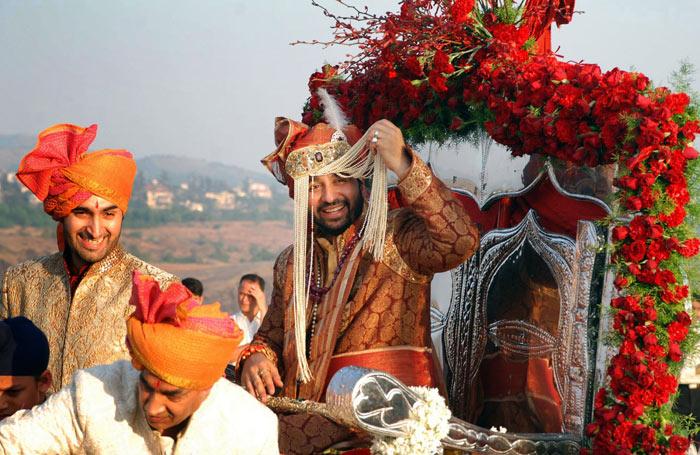 Shilpa's wedding: The baarat arrives