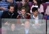 Emma Watson assiste à un match de Hockey sur Glace