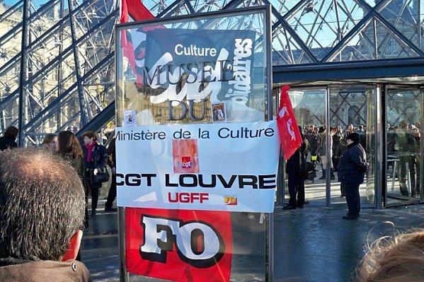 Le Louvre en grève