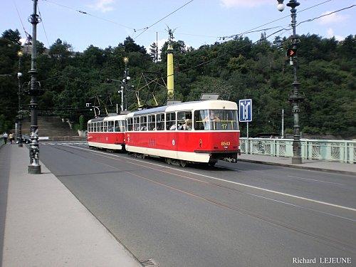 AMOURS ESTIVALES - 11. PRAGUE : D'UN PONT L'AUTRE ...