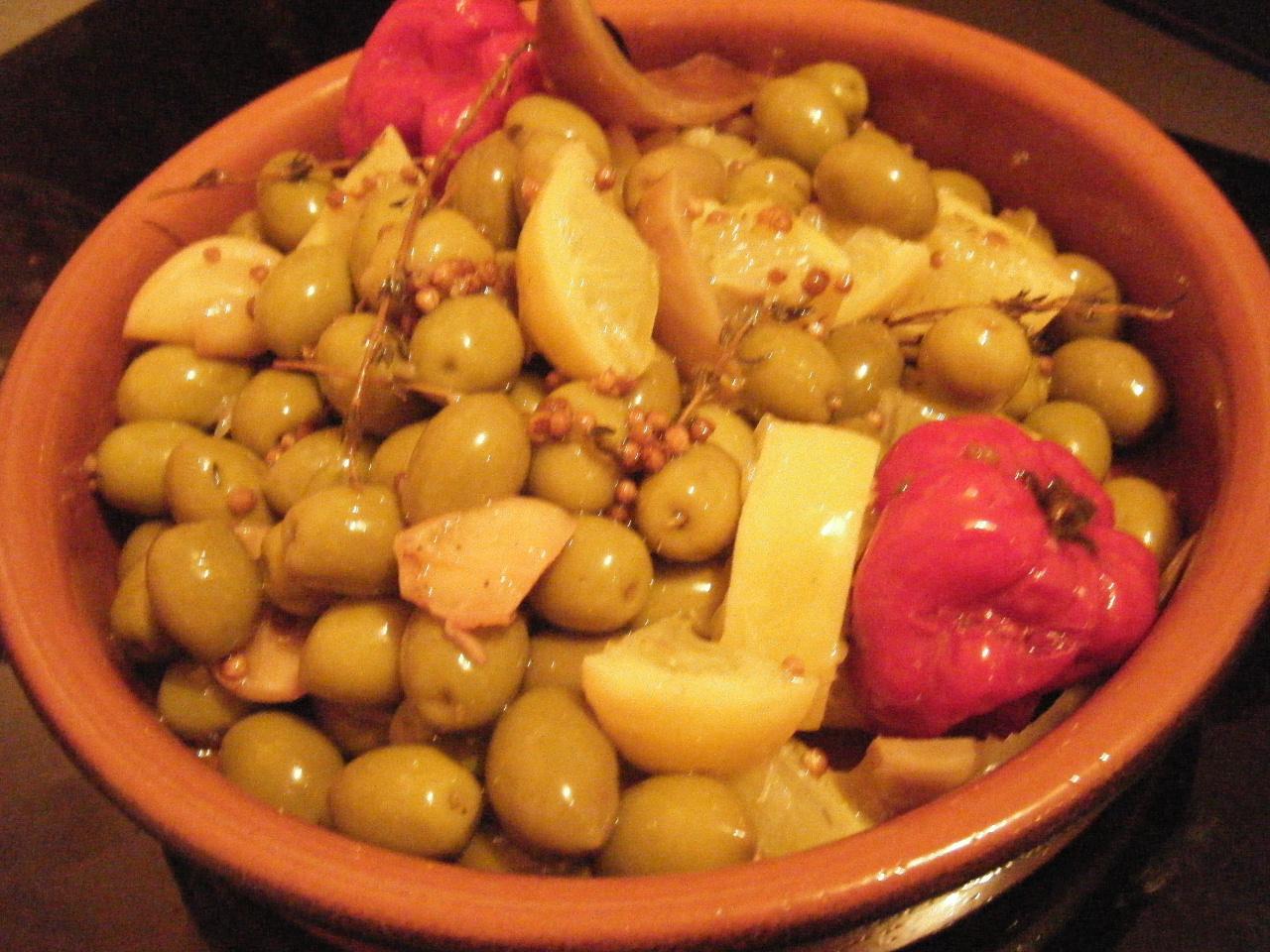 olives cassées huile olive olives cassées huile olive