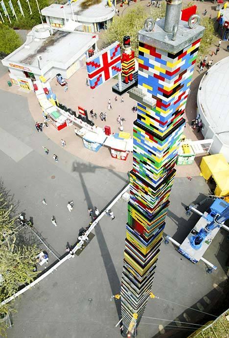 La plus haute tour du monde en LEGO