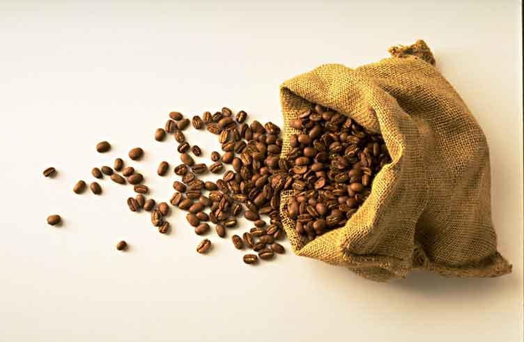 Mon ami le cafe, fidele, toujours present et si tentant .... Mon ami le cafe, fidele, toujours present et si tentant ....