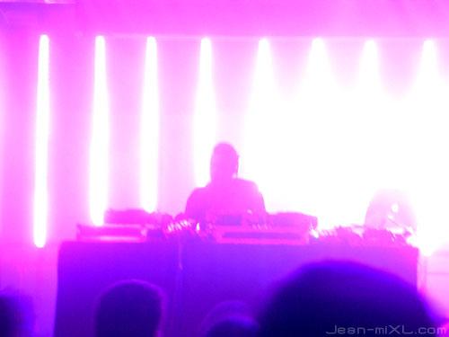 http://jeanmix.free.fr/blog/images/2009/05/Nuits_Sonores_2009_03_Carl_Craig.jpg