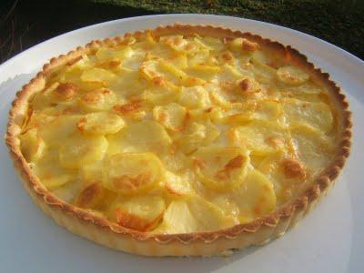 Tarte aux pommes de terre et reblochon Tarte aux pommes de terre et reblochon