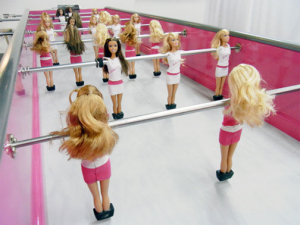 Programme du dimanche 13 décembre 2009 http://www.alavieenrose.fr/wp-content/uploads/2009/07/barbie-foot.jpg
