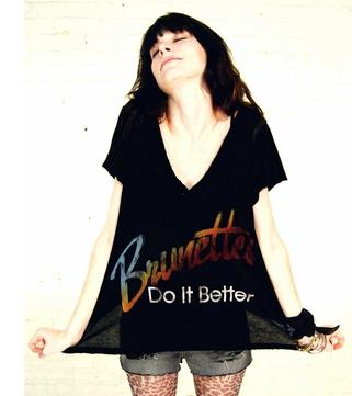 Quelques idées cadeaux en passant... brunettesinger2262-.jpg