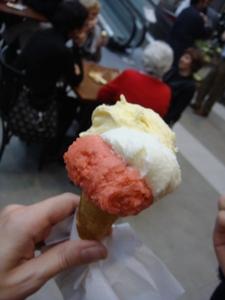 20091127 EATALY glace medium fraise zabaione yogurt Week end dautomne dans le Piémont (ChrisoScope)